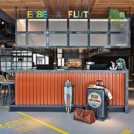 Moxy Hamburg City-3